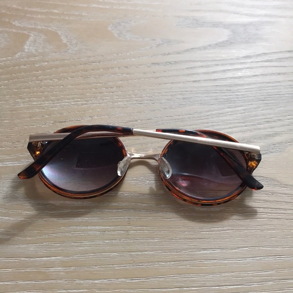 Beautiful sunglasses - Picture 3 of 8